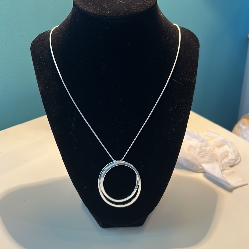 Sliver necklace with silver chain